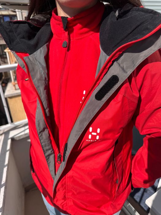 Дамска ветровка с поларена подплата от Haglöfs (GoreTex) S/M размер