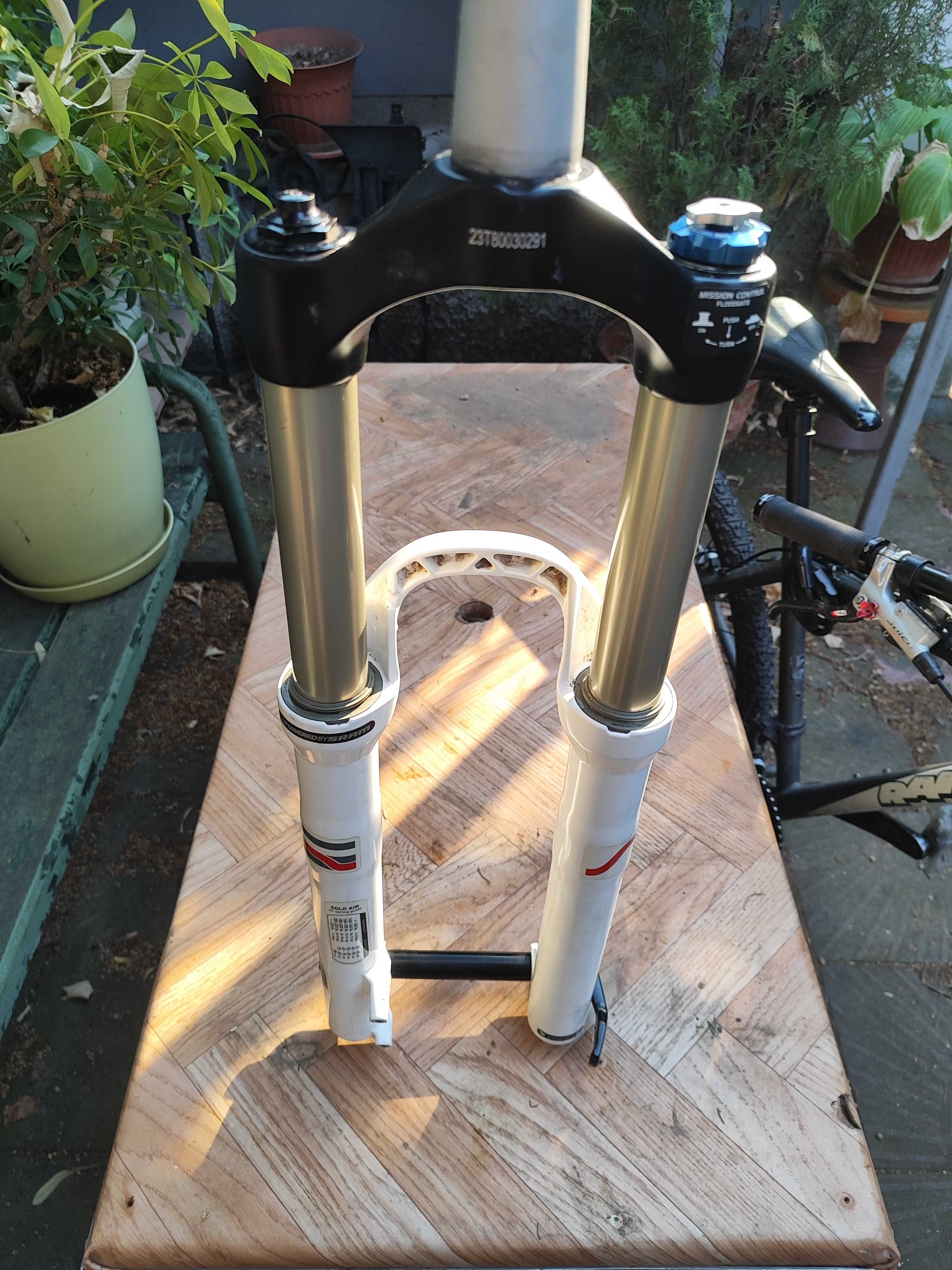 RockShox Lyrik RC2DH, Solo Air, 26", 160mm