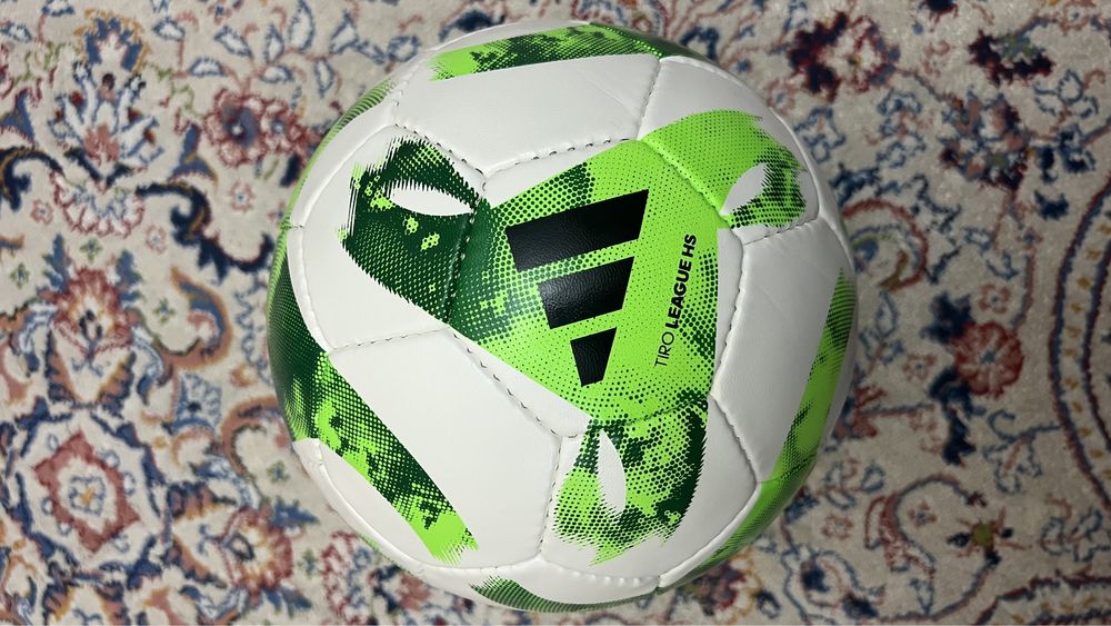 Мяч adidas оригинал