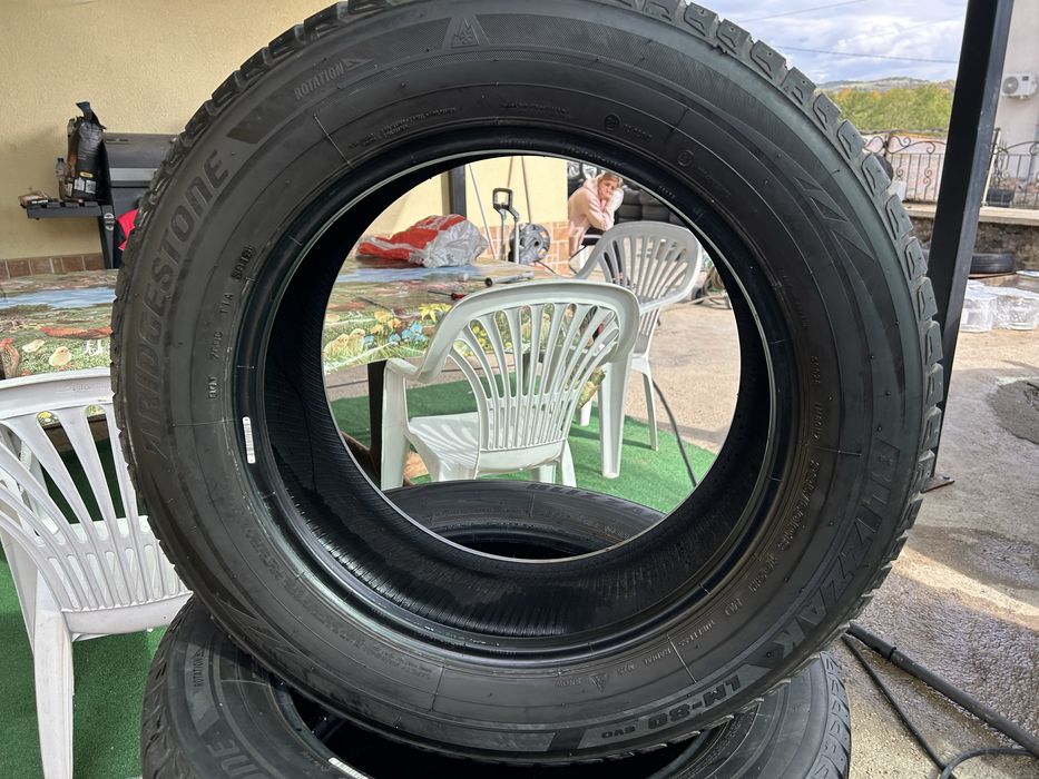 4 зимни гуми за Джип bridgestone 235 60 18