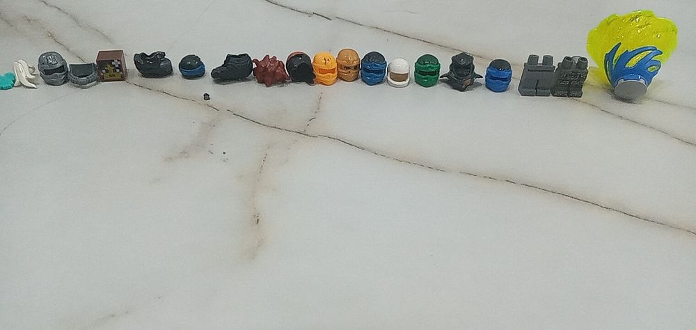 Продам лего минифигурки