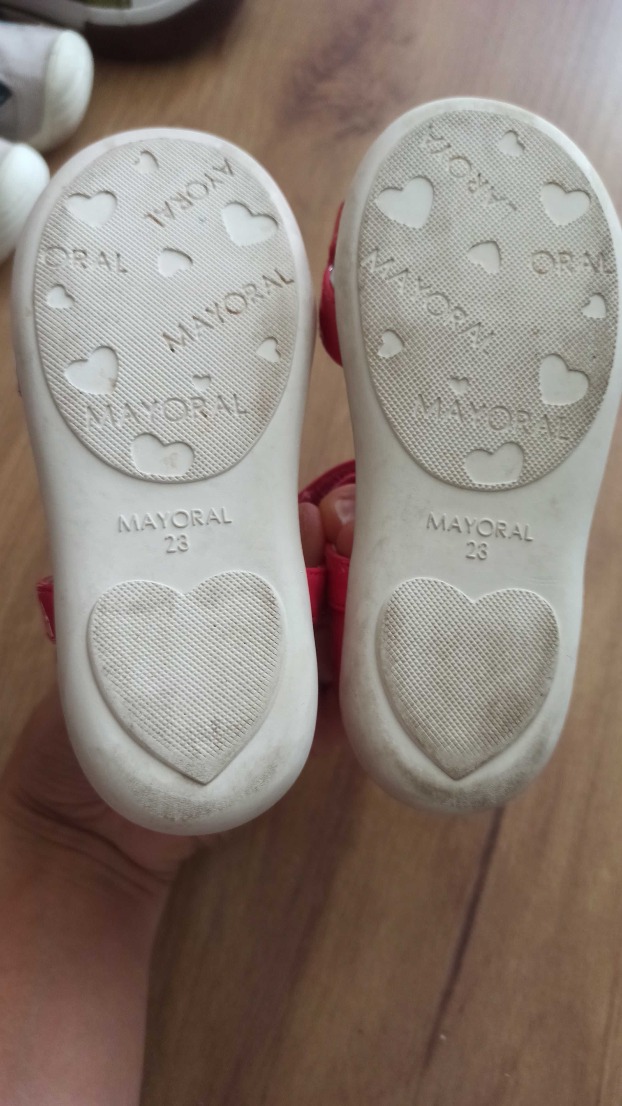 Сандали за момче и момиче