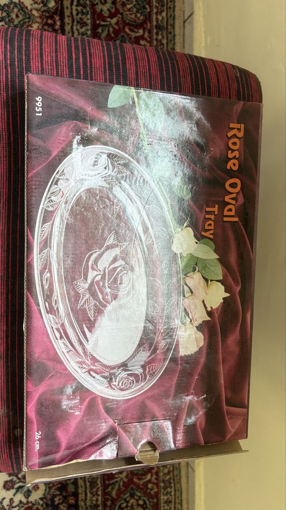 Плато елипса жветно  с роза