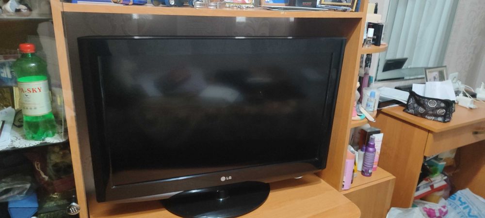 Телевизор чёрный