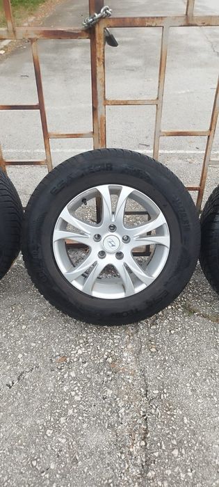 Зимни гуми със джанти  ХЮНДАЙ ИХ35 ,ТУКСОН и всички корейски и японски