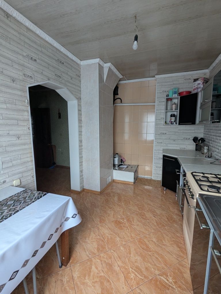Жилой дом с хозпостройками