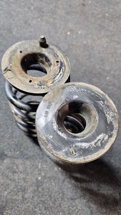 Arcuri spate originale Audi TT 8J Quattro 

Stare buna
Se vand exa