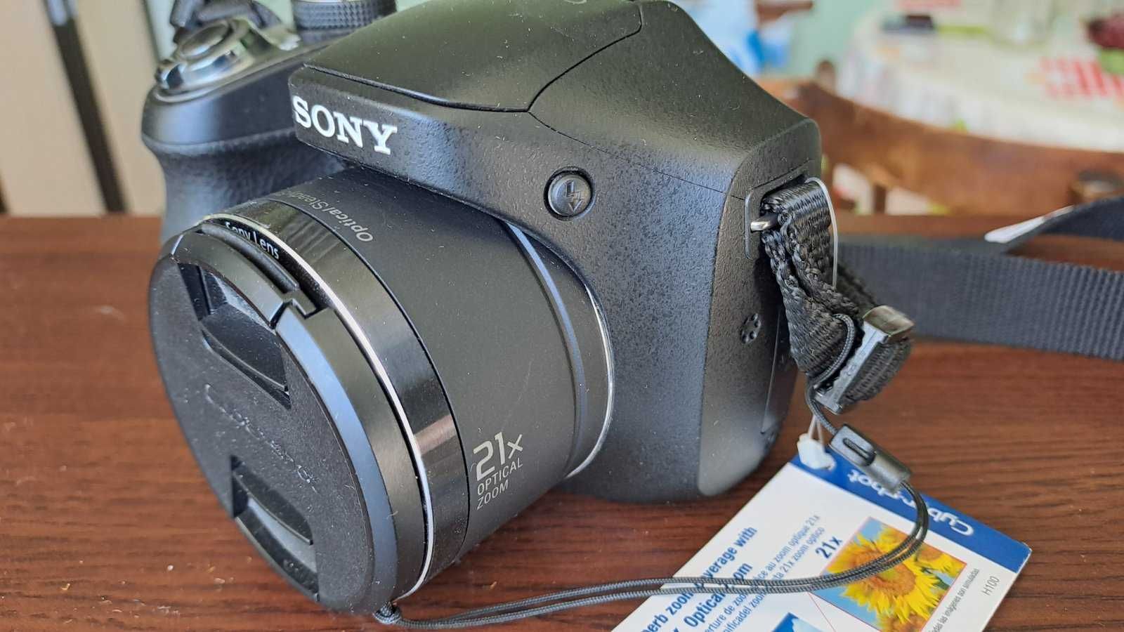 нов фотоапарат Sony DSC H-100 с голямо увеличение