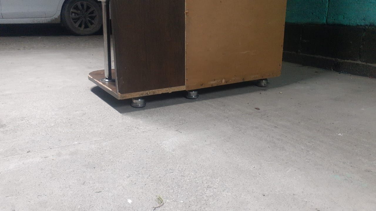 Продам шкаф в прихожую
