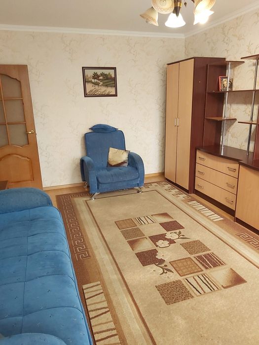 Продам два дивана и два кресла б/у