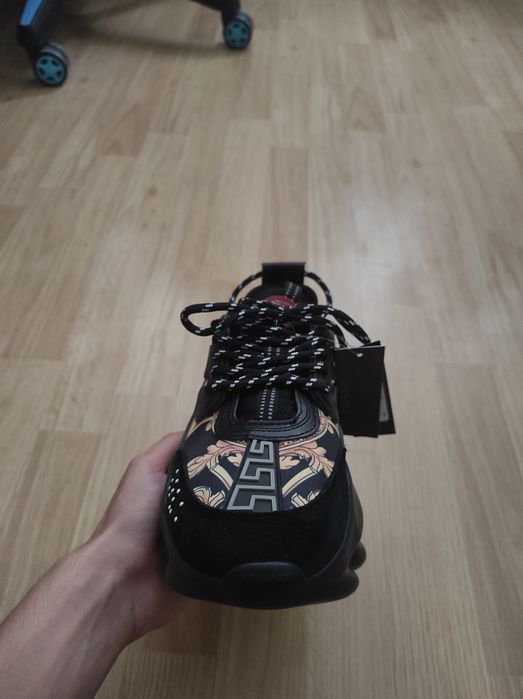 Versace chain reaction medusa print