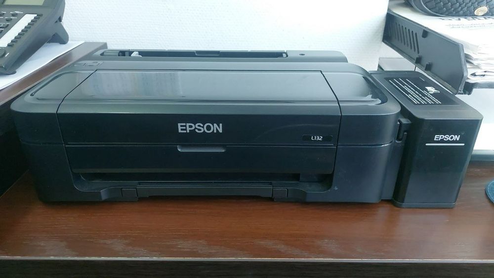 Rangli Printer EPSON L132 ideal holatda
