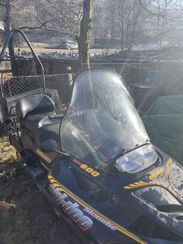 Vand Snowmobil ski-Doo 600