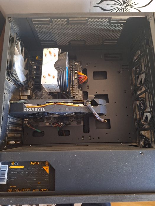 PC Ryzen 5 3600 + Gtx 1660 TI