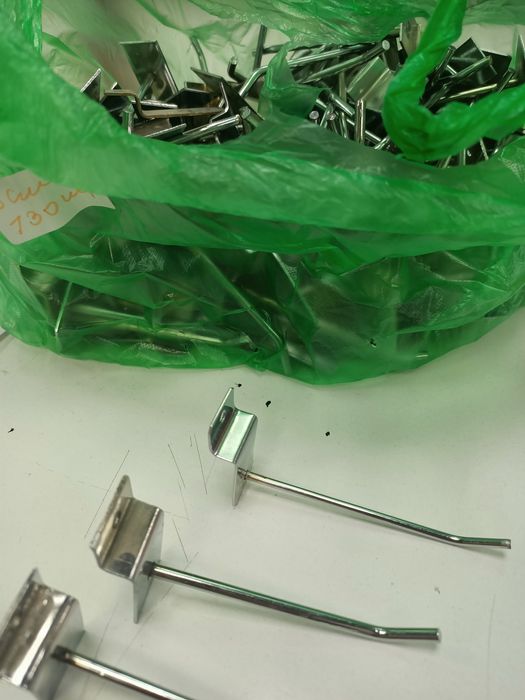 Крючки для для стен понелей