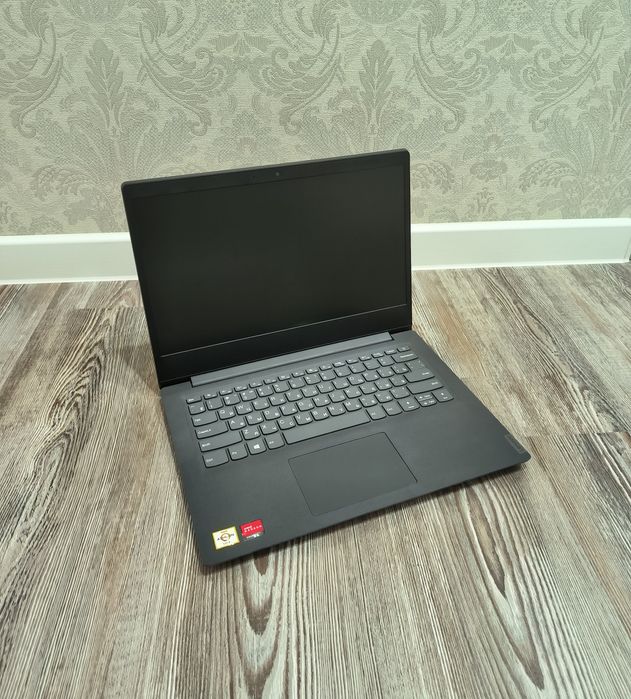 Мощный ноутбук Lenovo| AMD Athlon Gold 3150|SSD|Озу 8 гб|FHD+IPS|Redux