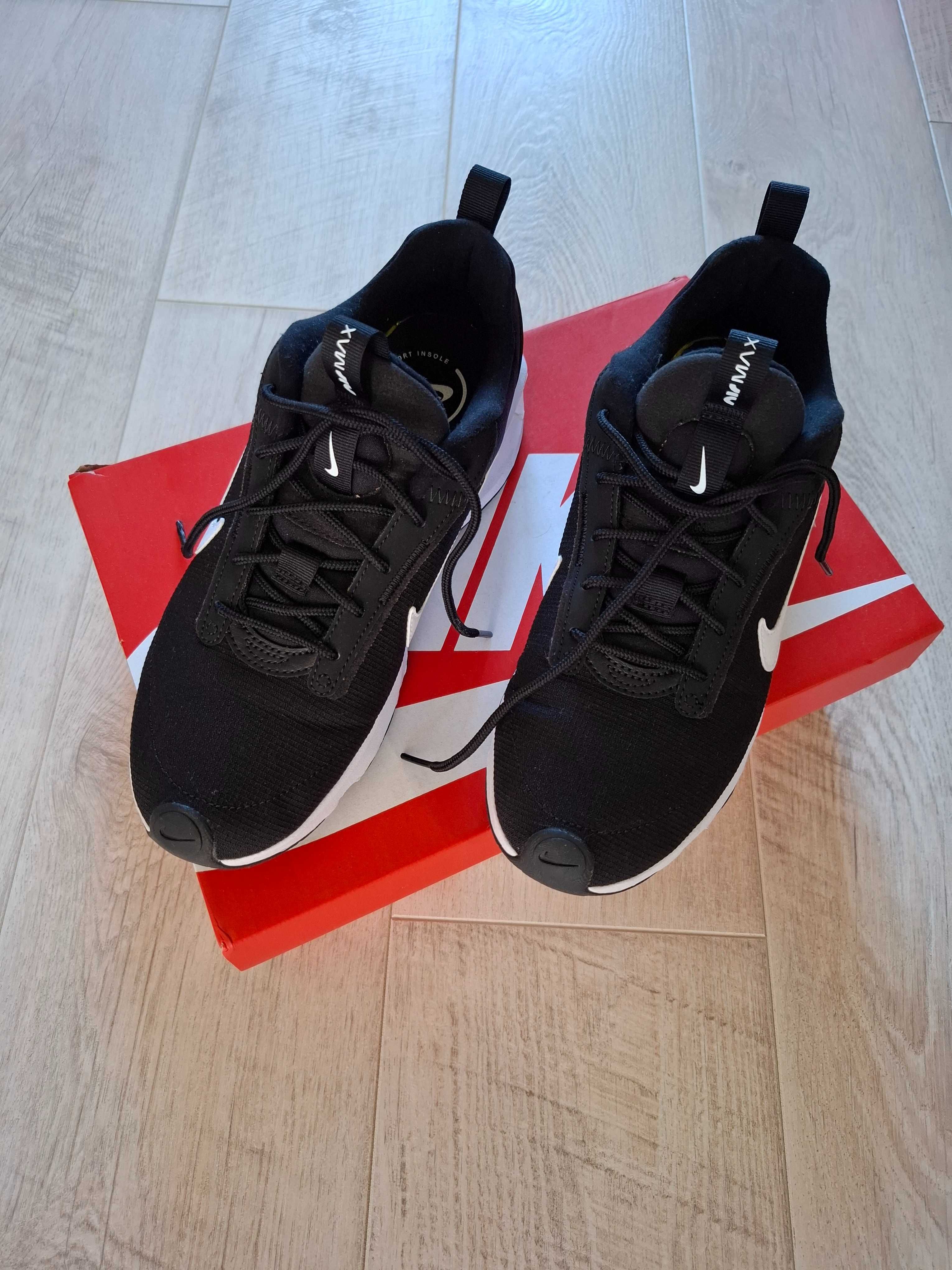 Дамски маратонки Nike