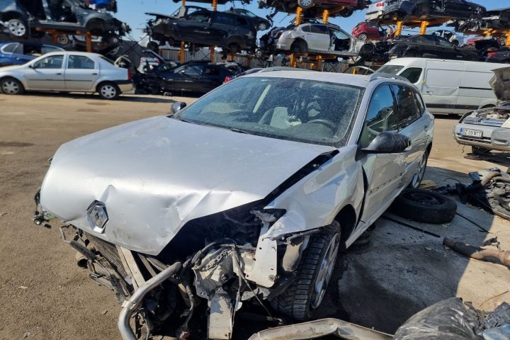 Armatura bara spate 850320002r Renault Laguna 3  [din 2007 pana  2011