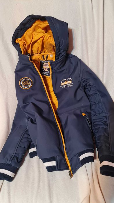 Geacă cu glugă băieți C&A mărimea 152