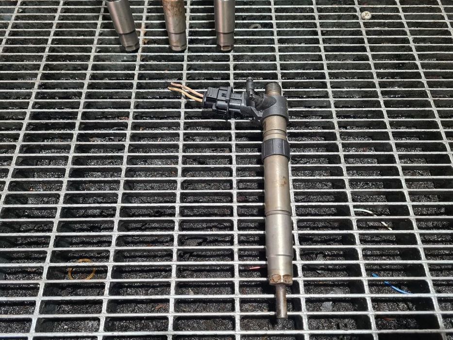 Injector Citroen C - Crosser 2.2 D 2007 - 2012 156CP 4HN (1277) Diesel 0445115025