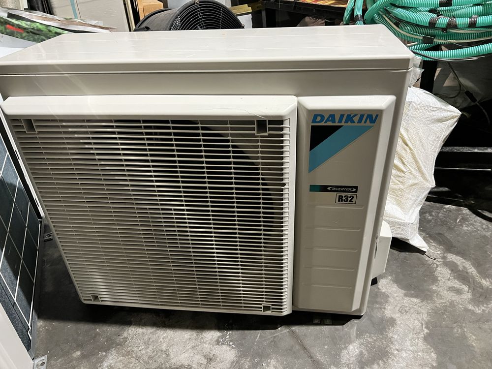 Daikin RXM50N2V1B9 външно тяло и RXM42N2V1B9