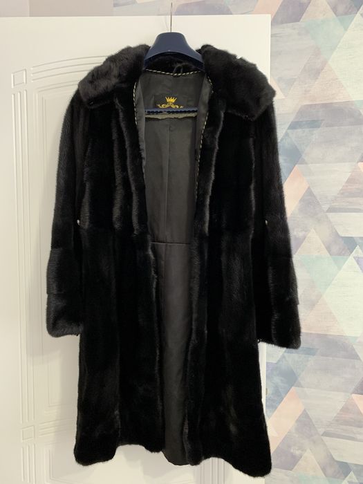 Продам норковую шубу