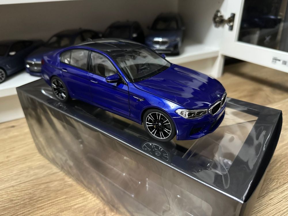 Macheta BMW f90 m5 1:18 Norev