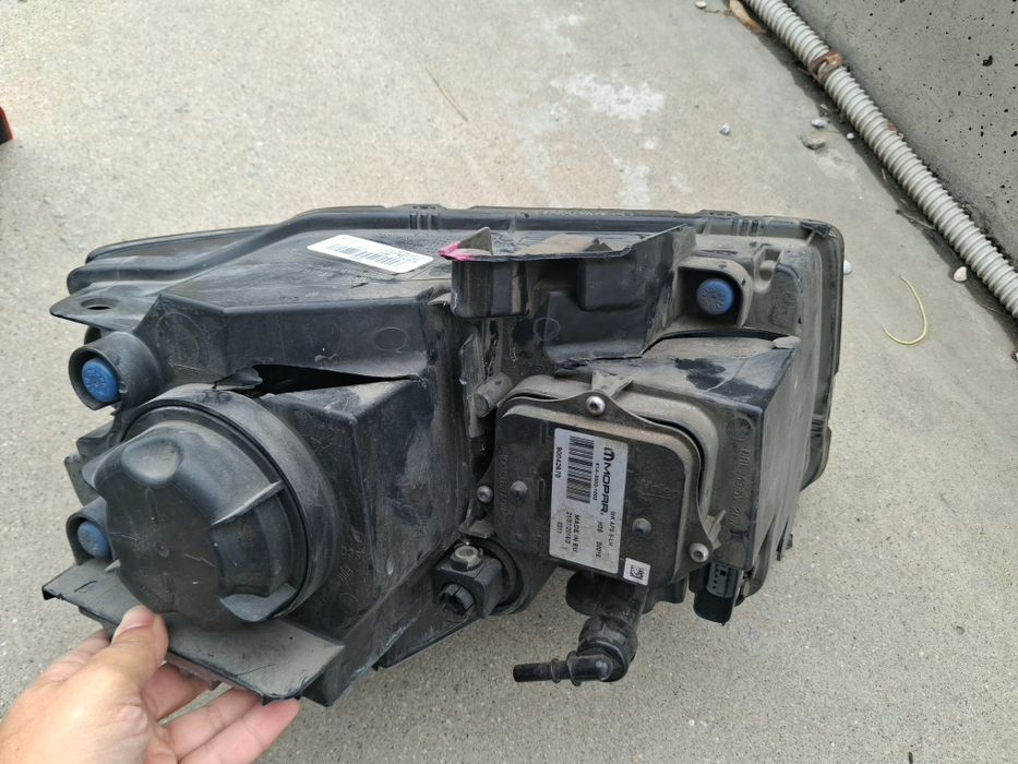 Ляв фар за Jeep Grand Cherokee