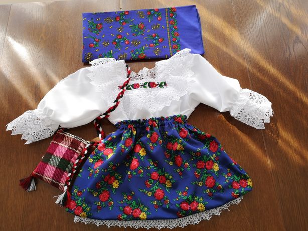 Costum popular pentru fete de Maramures.