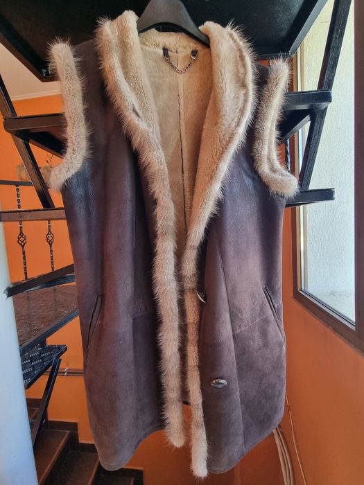 Vând vestă de blană naturală