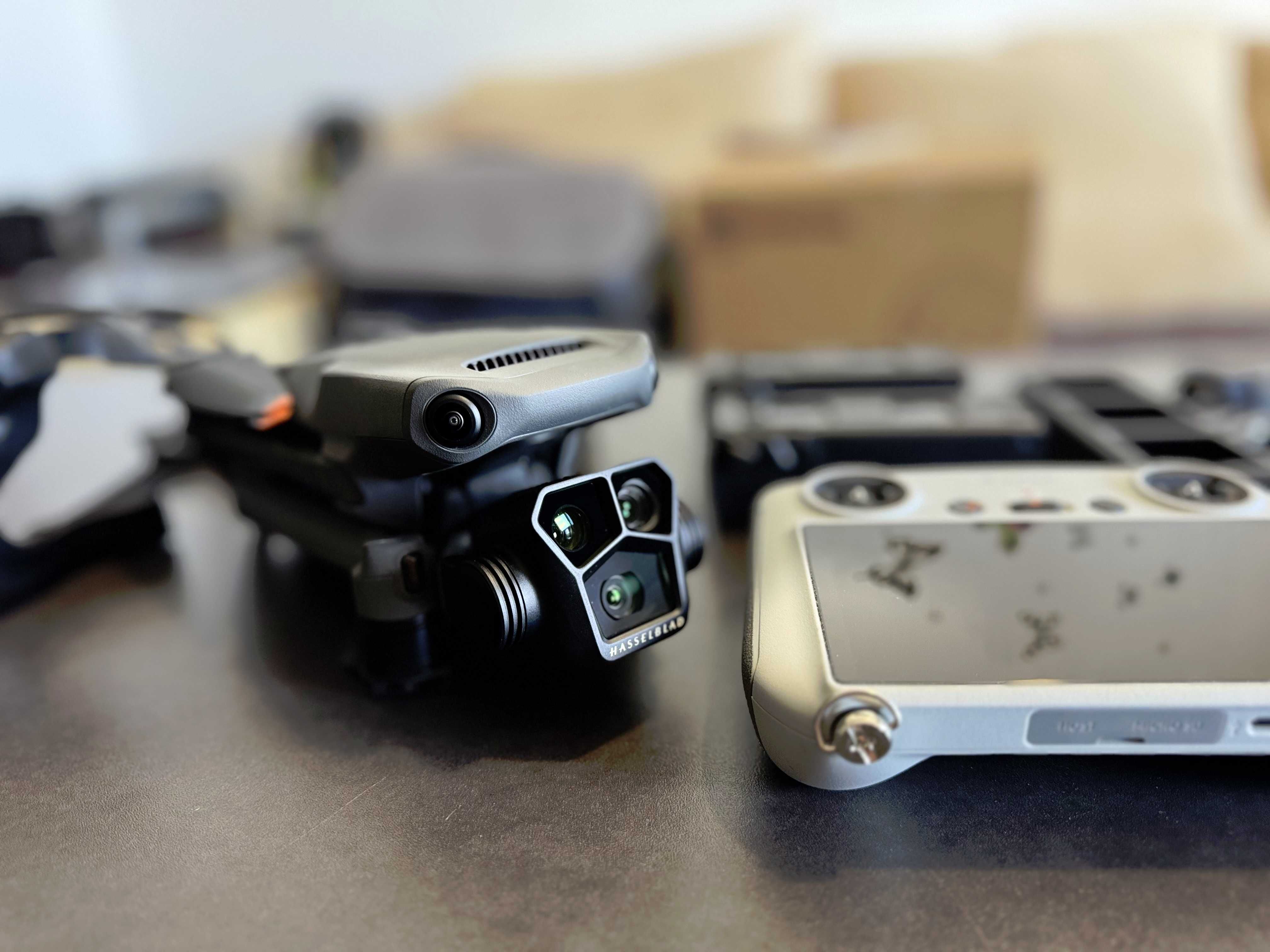 Промоция%DJI Mavic 3 Pro Fly More + Ориг. Раница + Аксесоари | Отличен