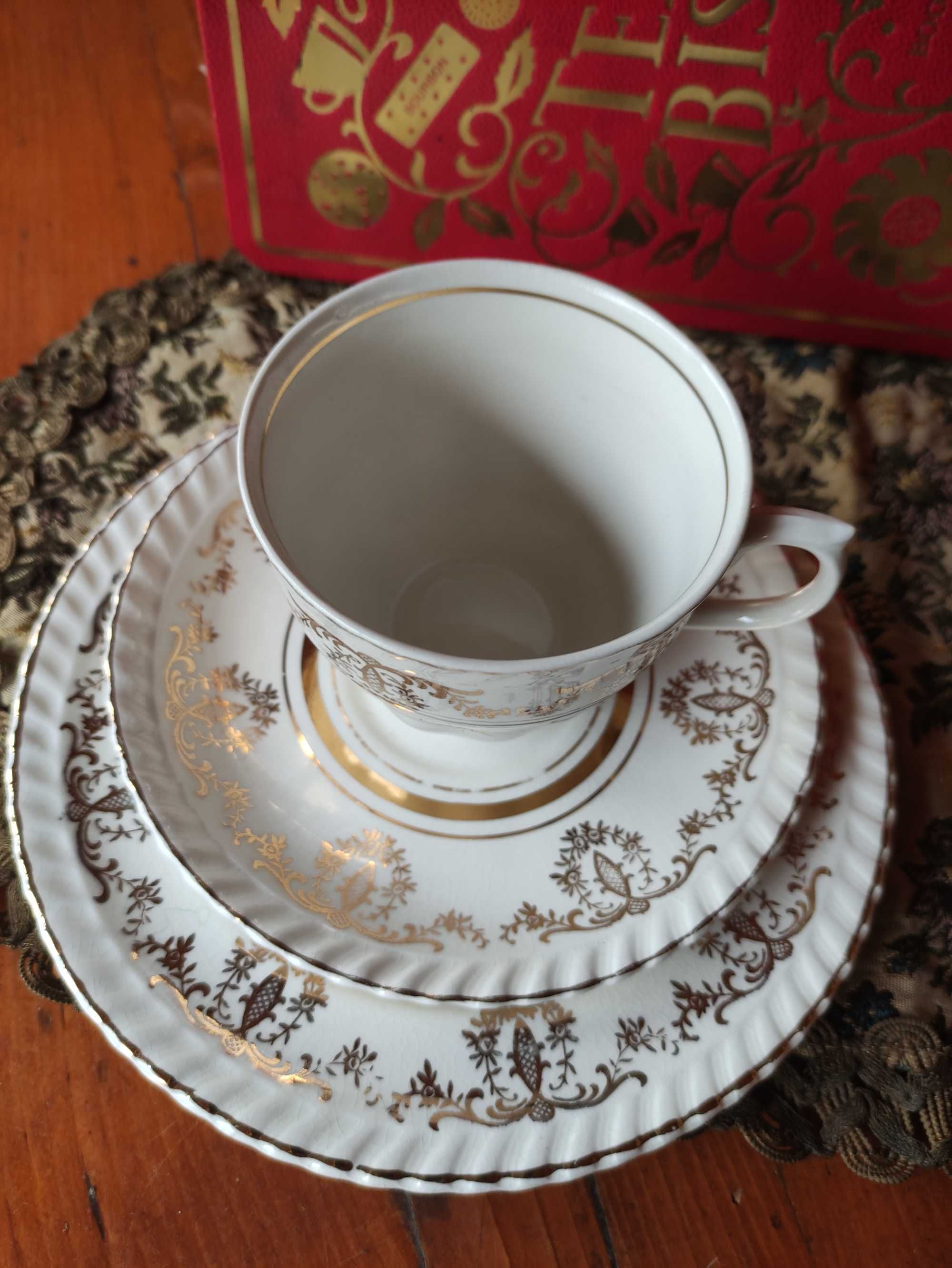 STAFFS TEASET CO. LTD.
1947—1952 чаша за чай/кафе