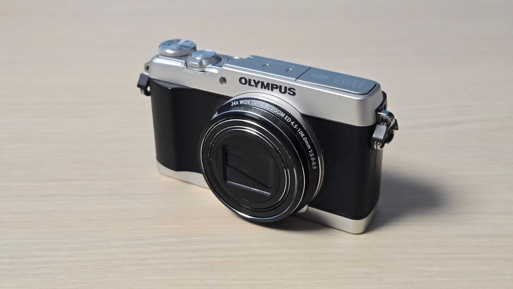 Olimpus Stylus SH-1 , 16.0 MP