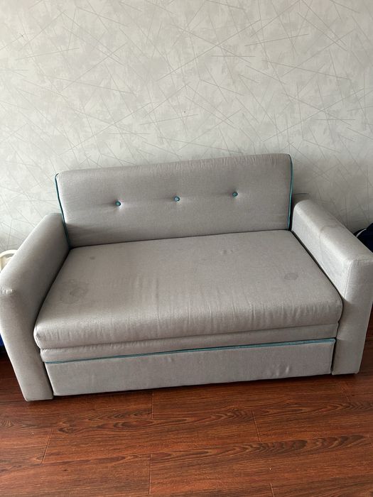 Продам срочно диван