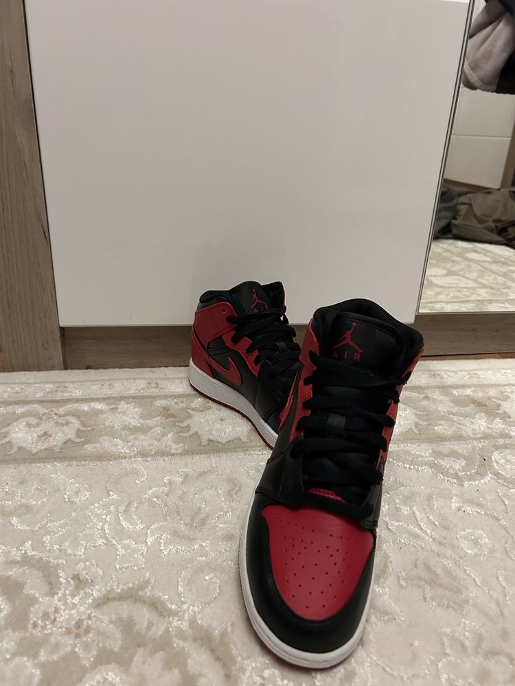 Air Jordan 1 mid reverse bred gs