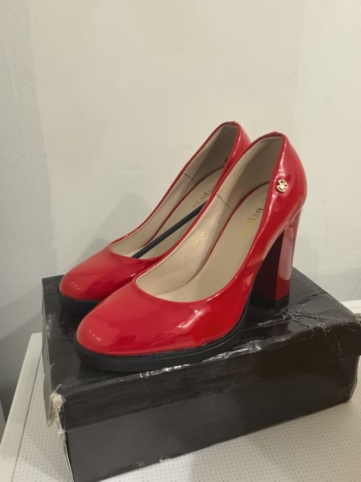 Продам новые туфли, размер не подошел