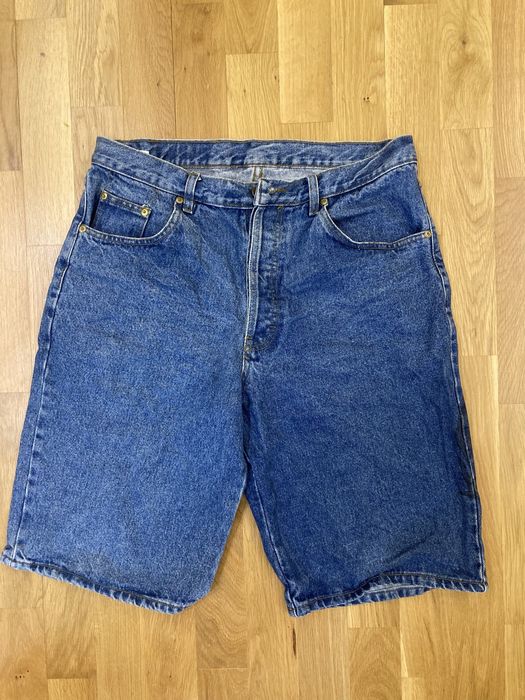 Бермуди с графичен детайл