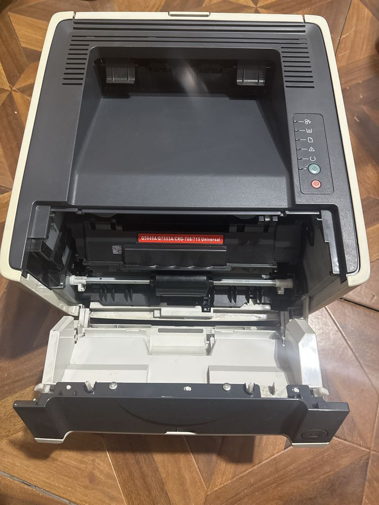 Лазерный принтер рабочий HPLaserJet P2015