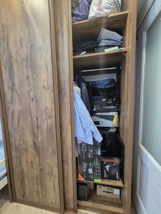 Шкаф-купе б/у в отличном состоянии