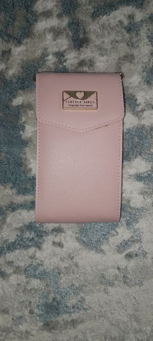 Ayollar sumkasi sotiladi