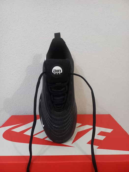 Маратонки Найк нови