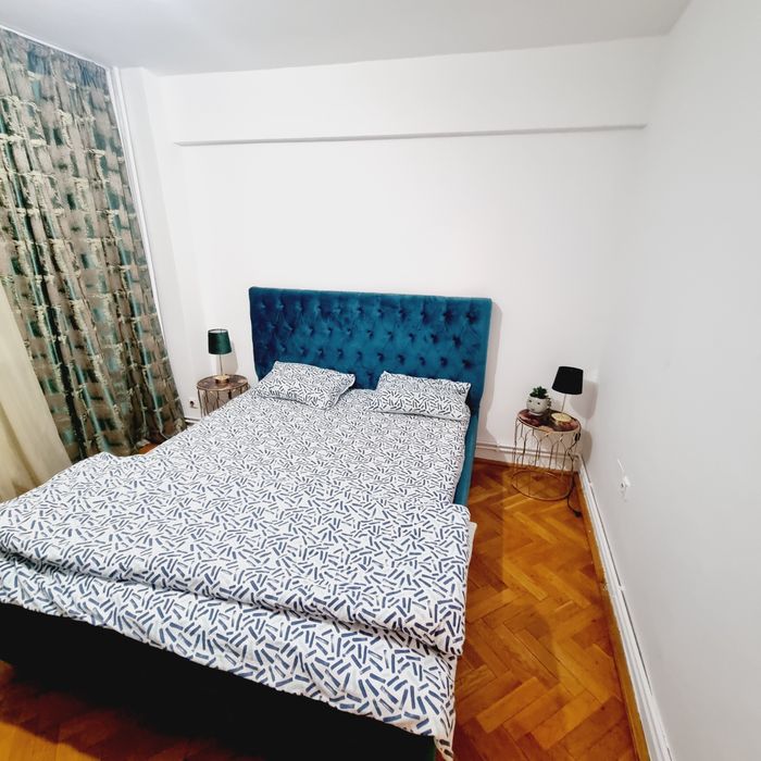 Inchiriez apartament regim hotelier