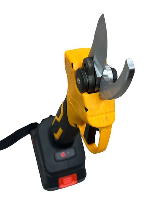 Foarfeca electrica vita de vie si crengi cu 2 acumulatori 24v