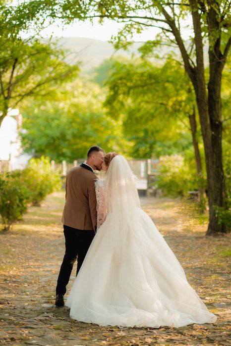 Vand rochid de mireasa