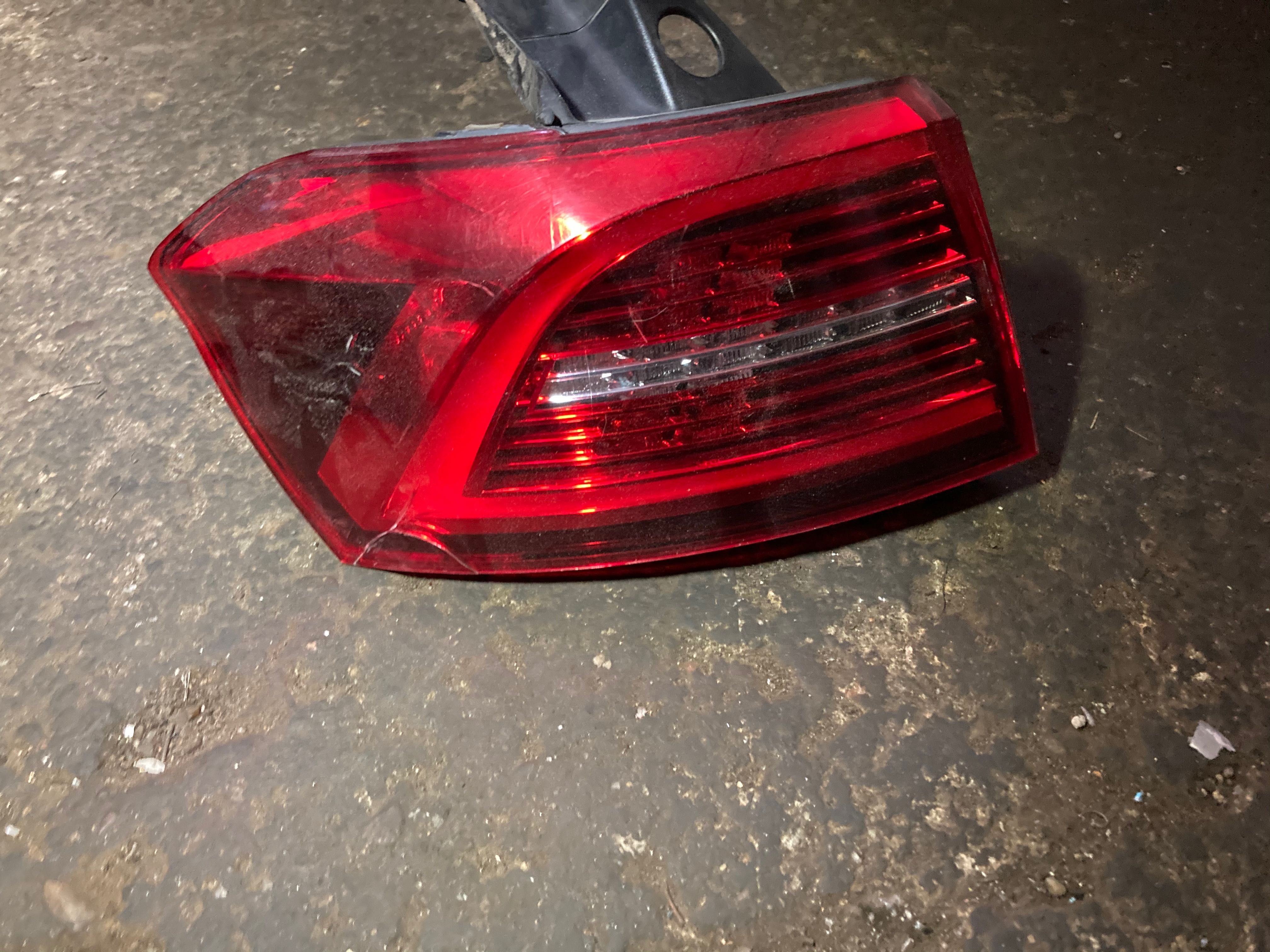 Stop led VW Passat B8 2015 - 2019 stop stanga aripa B 8 combi Break