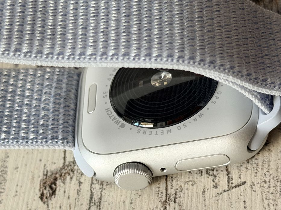 Apple Watch SE 40 mmGPS Preț 750 lei buc fix