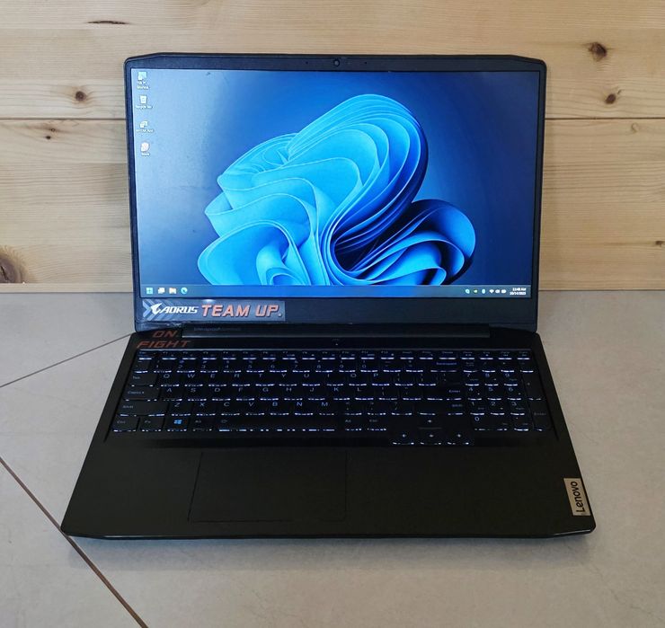 Lenovo Ryzen 5 4600H 16GB RAM 256GB NVMe GTX 1650 4GB