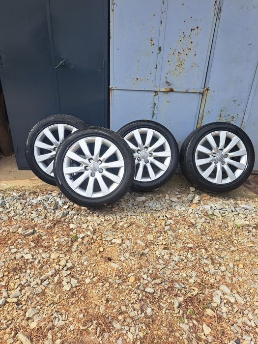 Vând jenți de aliaj pentru Audi A4 b8 pe 17 inch