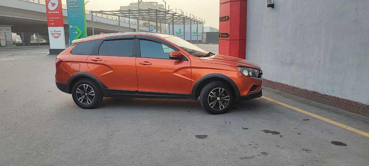 Lada VESTA SW Cross 1.8 л автомат (робот)