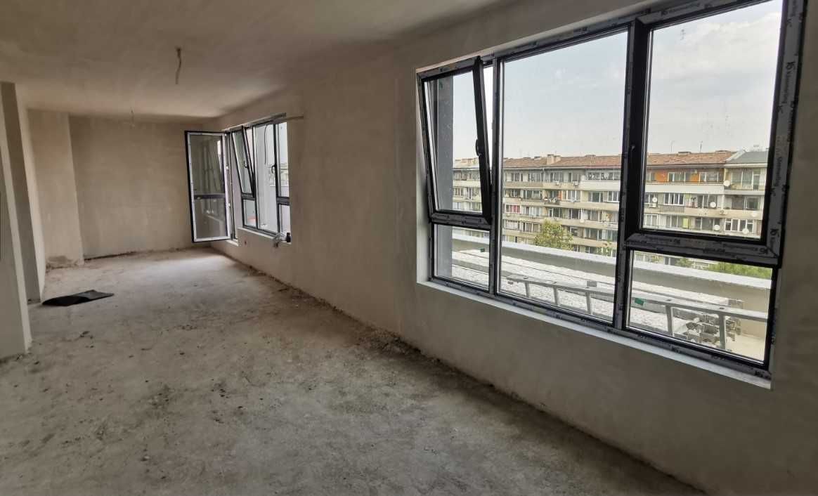 Продава се Четиристаен апартамент в София, Разсадника - 201 кв.м за 1742 €/кв.м - Снимка #1